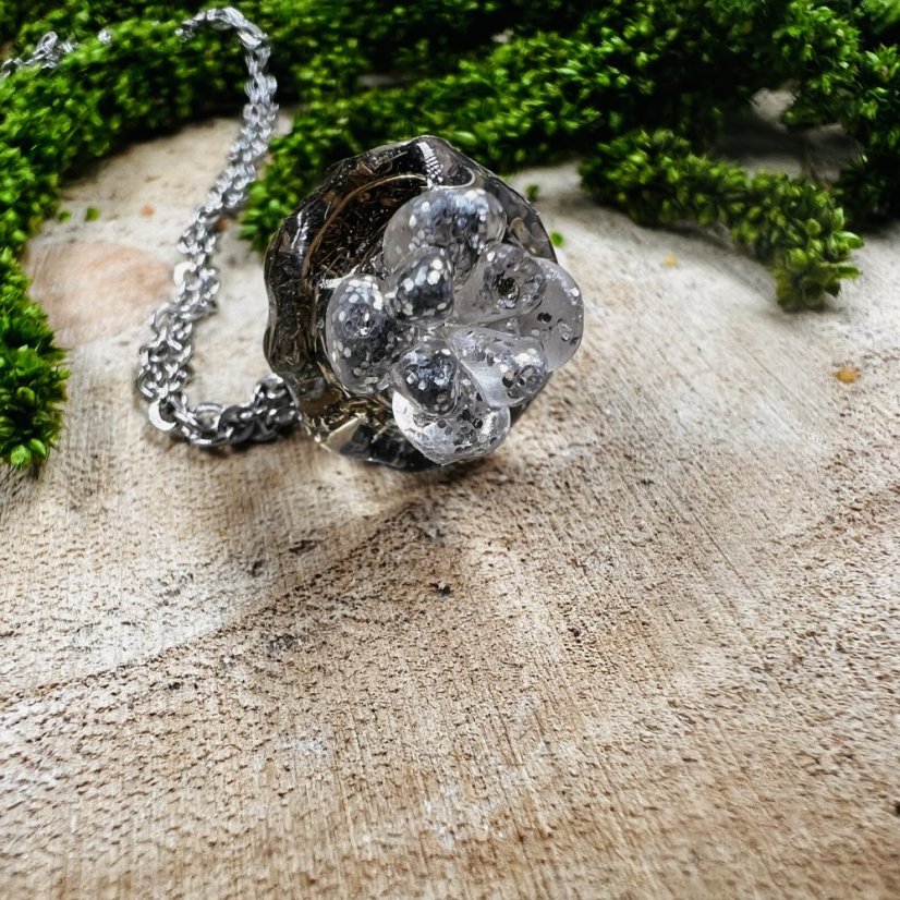 Orgonitová medúza / náhrdelník s alabastrem - pro čistotu, harmonii, uvolnění napětí