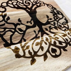 Kulaté akáciové prkénko s rukojetí - Strom života Kulaté akáciové prkénko s rukojetí - Strom života