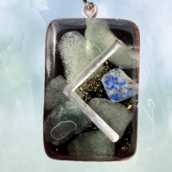 Orgonitový šperk s runou Kenaz Orgonitový šperk s runou Kenaz