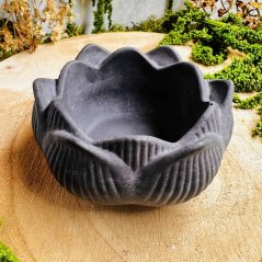 Svícen ve tvaru lotosu - černý - pro duchovní růst a harmonii