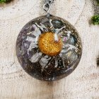 Orgonitový šperk / talsiman s měsíčním kamenem pro plodnost, nové začátky a intuici