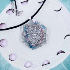 Orgonite pendant / amulet / talisman - for seeing the truth