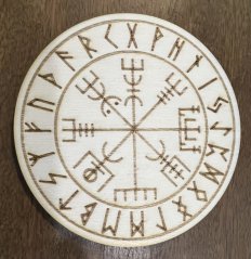 Dřevěný podtácek s vegvisírem Dřevěný podtácek s vegvisírem