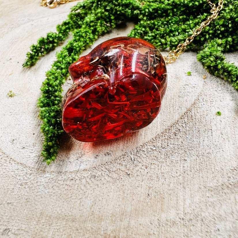 Orgonitová lebka s červeným jaspisem - pro sílu, ochranu a transformaci