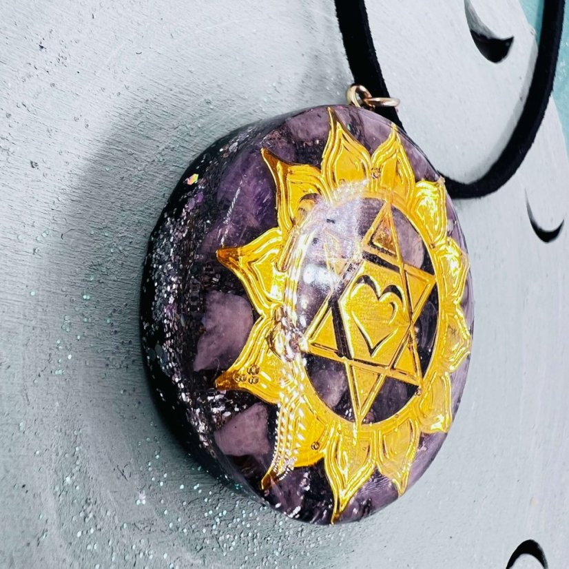 Orgonitový přívěšek / amulet / talisman - pro lásku a harmonické vztahy