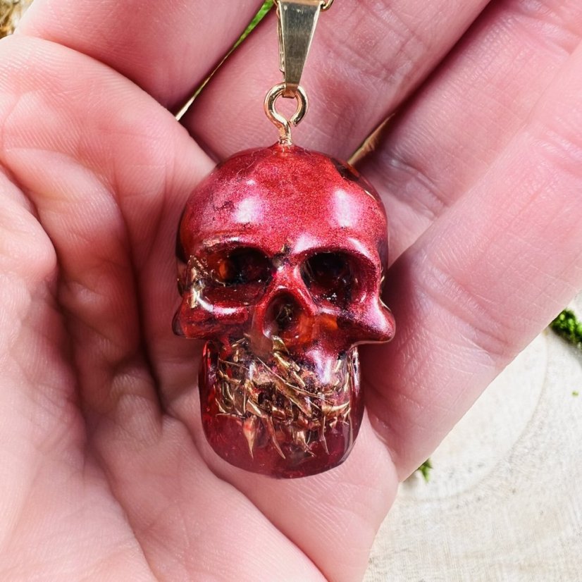 Orgonitová lebka s červeným jaspisem - pro sílu, ochranu a transformaci