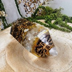 Orgonite crystal / point with Vegvisir for guidance on the right path
