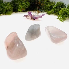 Růženín – fialovo-růžový – láska, jemnost, emoční harmonie