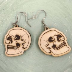 Autorské dřevěné náušnice - Lebky