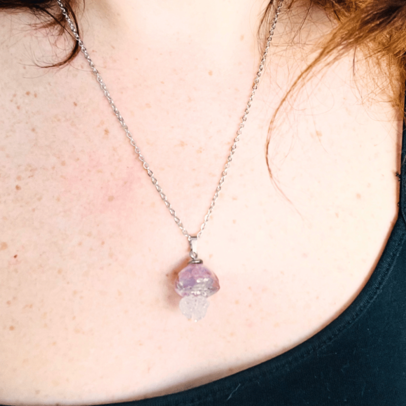 Orgonitová medúza / náhrdelník s opály - pro kreativitu, jemnost, intuici