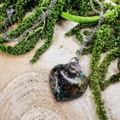 Orgonite heart with malachite and aventurine - necklace for love, transformation, happiness
