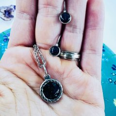 Energetic necklace and earrings with blue sandstone