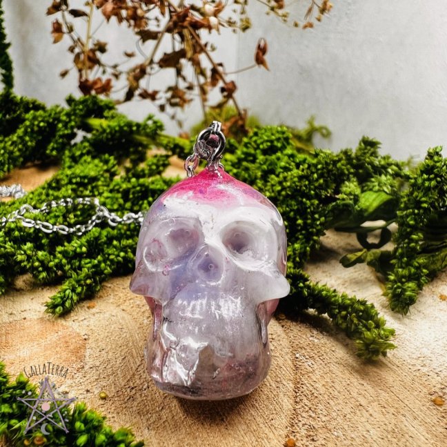 Orgonite skull / kunzite necklace - for love, self-love and emotional balance
