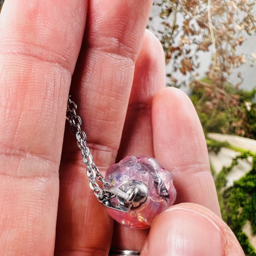 Orgonitová medúza / náhrdelník s opály - pro kreativitu, jemnost, intuici