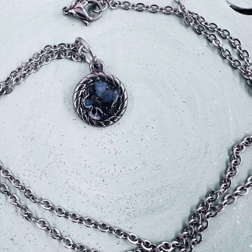 Energetický náhrdelník s opálem - magická síla a ochrana