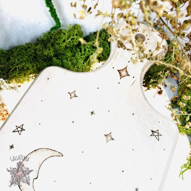 Beech cutting board - forest magic - large