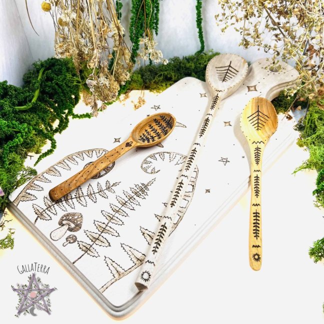 Beech cutting board - forest magic - large