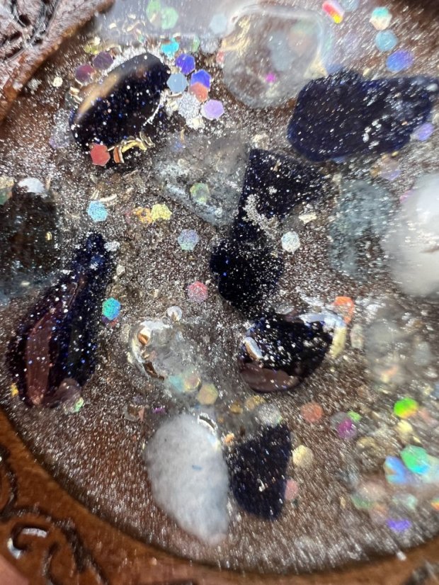 Orgonitový šperk s akvamarínem a pískovcem