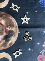 Dřevěné magické symboly z překližky malé Dřevěné magické symboly z překližky malé