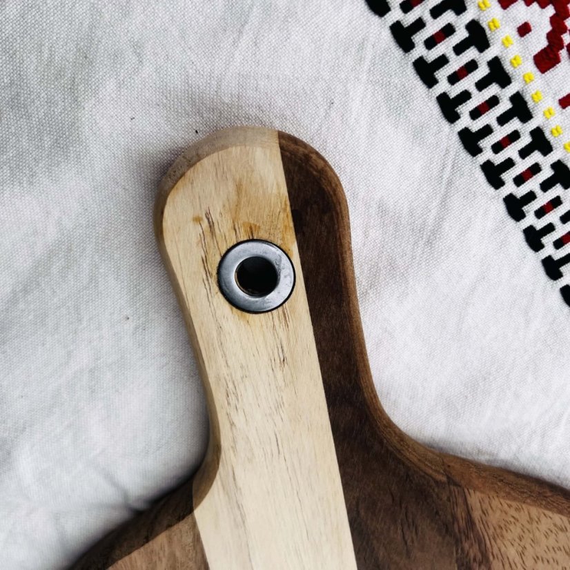 Kulaté akáciové prkénko s rukojetí - Květ života