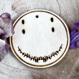 Dřevěná zdobená karta na náušnice - motiv lístků