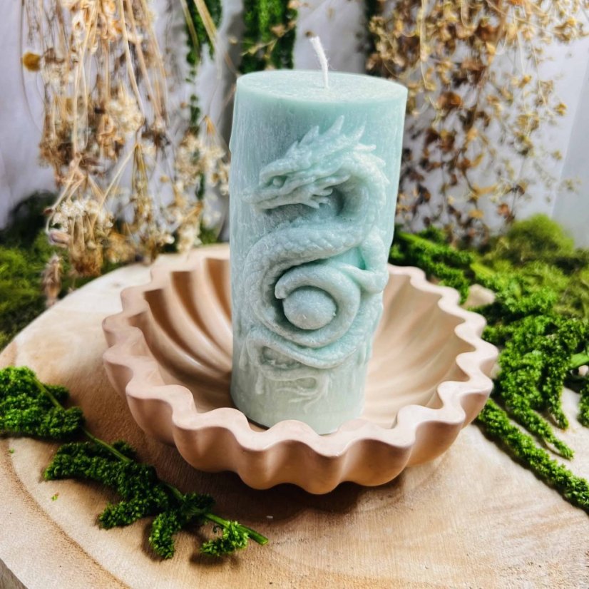 Přírodní rituální svíce - Drak - zelená s magickou miskou