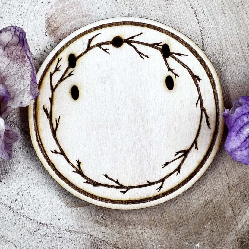 Dřevěná zdobená karta na náušnice - motiv větviček