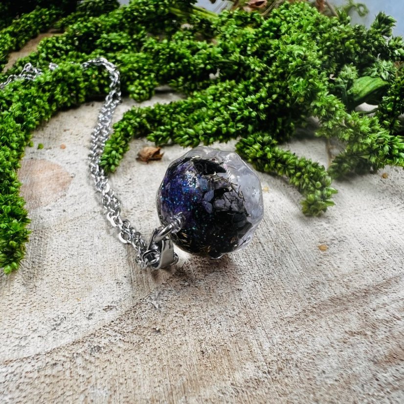 Orgonitová medúza / náhrdelník s alabastrem - pro čistotu, harmonii, uvolnění napětí