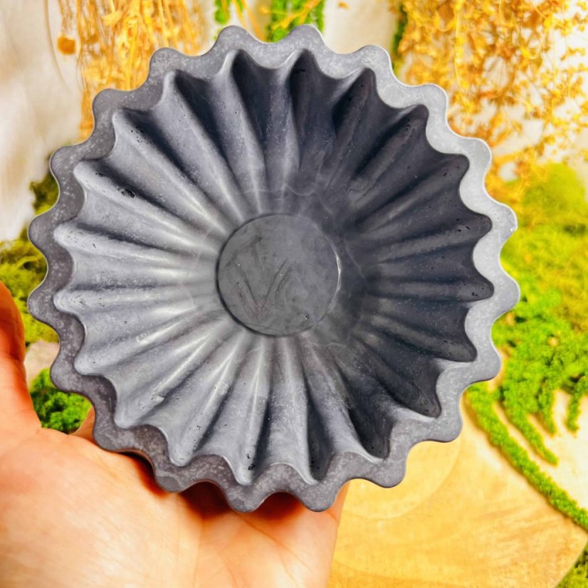 Magická miska pod zvlněná - černá