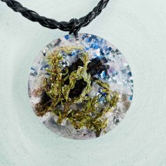 Orgonitový přívěšek / amulet / talisman s kvítím pro odvahu, vyrovnanost a komunikaci