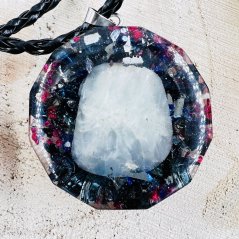 Orgonite jewellery with green jade for harmony, abundance and luck