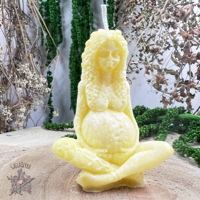 Natural ritual candle Gaia - Earth goddess - yellow