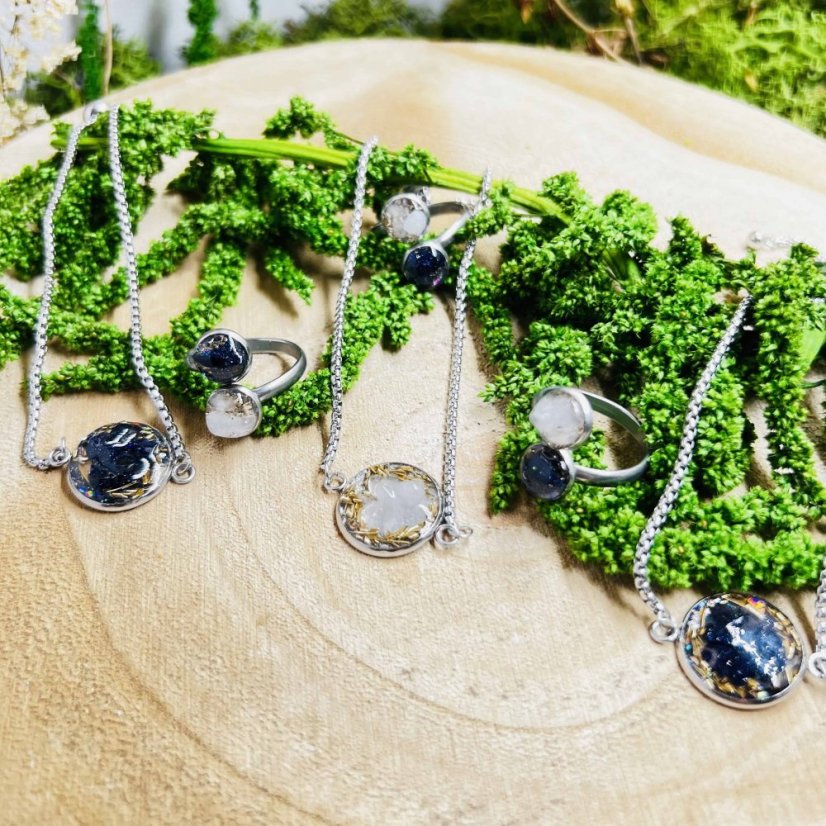 Orgonite bracelet - clear quartz - gentle heart energy