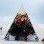 Orgonitová pyramida s lotosem a křišťálem pro klid, lásku a rovnováhu