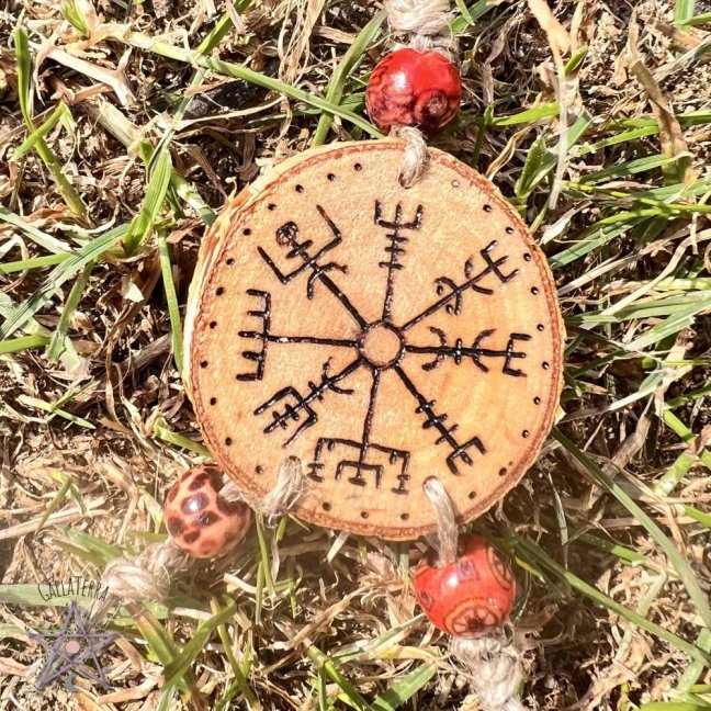 Talisman - travel protection - Vegvisír and Wunjo