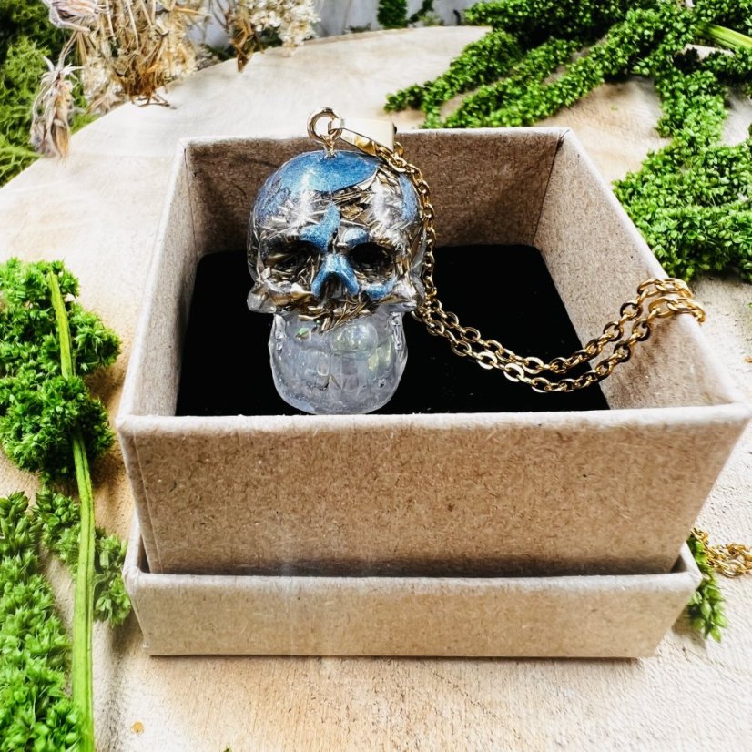 Orgonitová lebka s měsíčním kamenem - pro intuici, rovnováhu a vnitřní klid