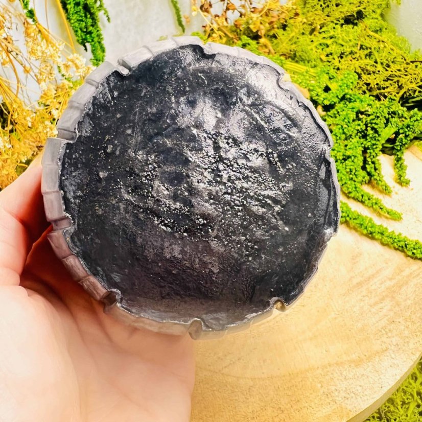 Magická miska pod svíčku - černá - spodní strana