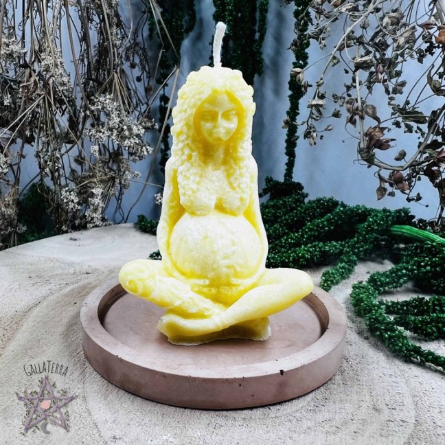 Natural ritual candle Gaia - Earth goddess - yellow