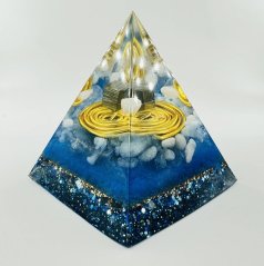 Orgonitová pyramida pro transformaci a růst