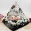 Orgonitová pyramida s křišťálem aqua aura a amazonitem pro čištění prostoru, radost, pozitivní myšlení Orgonitová pyramida s křišťálem aqua aura a amazonitem pro čištění prostoru, radost, pozitivní myšlení