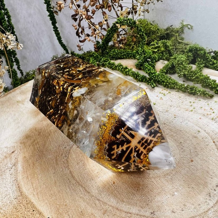 Orgonitový krystal / špice s Vegvisírem pro vedení správnou cestou